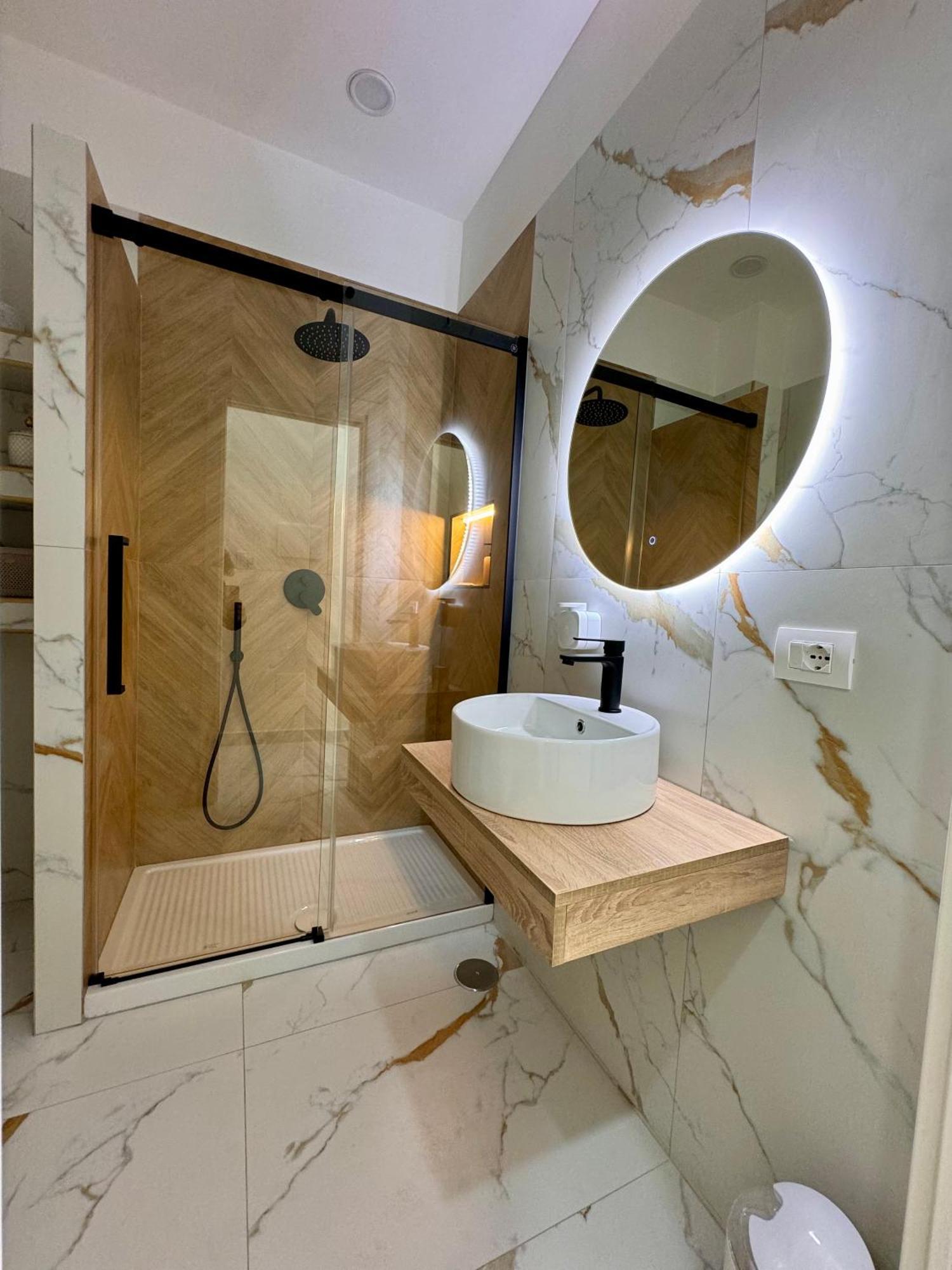 Partenope House 24 *